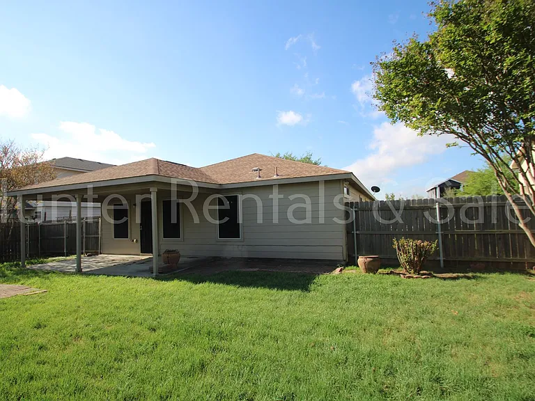 505 E Vega Ln — Photo 25