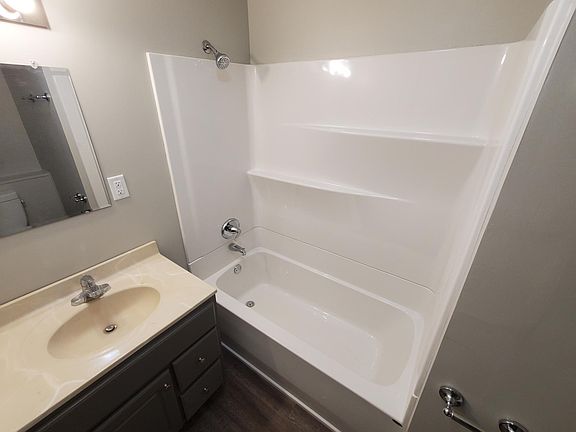 3rd image of 114 N Grove St #3