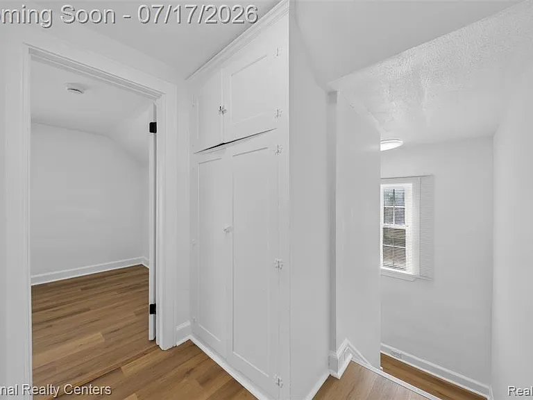13527 Winthrop St — Photo 25