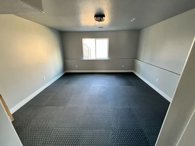583 N 400 E — Photo 14