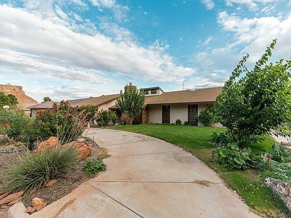 3rd image of 1235 Junipero Serra Dr