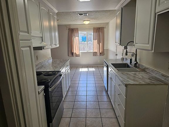3rd image of 109 Kern Ave