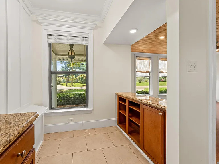 3919 Claycut Rd — Photo 15