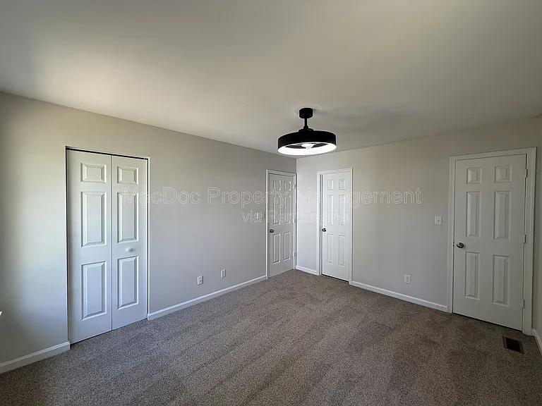 10910 Chesterwood Dr — Photo 15
