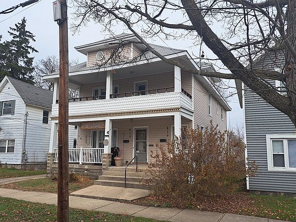 2nd image of 815-817 Watson St SW