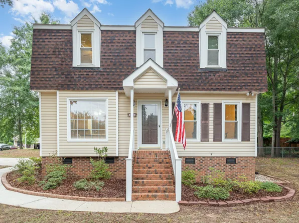 302 Hutchins Dr, Garner, NC 27529
