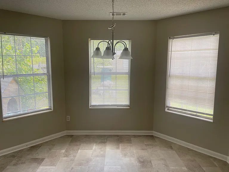 6350 Klondike River Rd — Photo 8