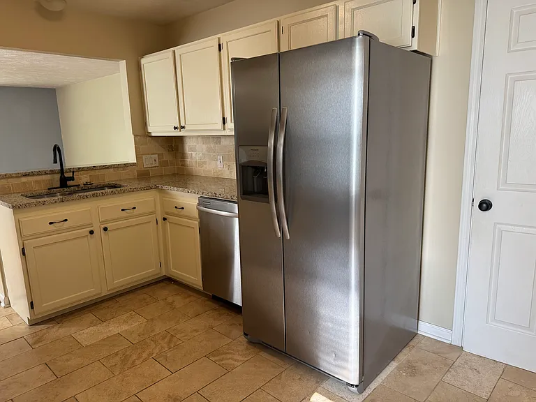 3313 Park Ridge Ln NE — Photo 12