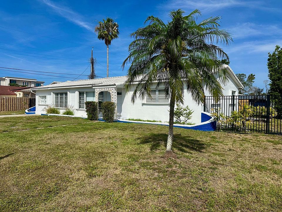 1st image of 10 158th Ave