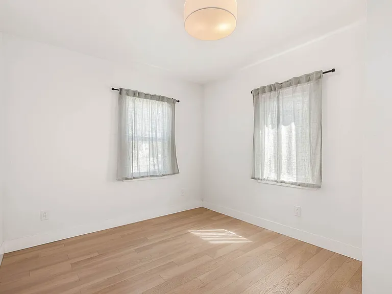 4143 SW Kenyon St — Photo 19