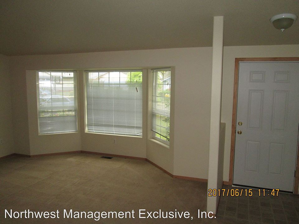 1st image of 11620 NE 15th St