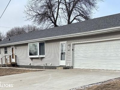 904 Diagonal Ave, Armstrong, IA, 50514