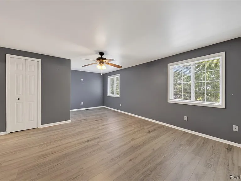 16515 Terrace Village Dr — Photo 46