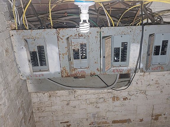 4th image of 112 Woodmont Ave
