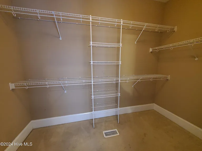3008 Taberna Dr — Photo 17