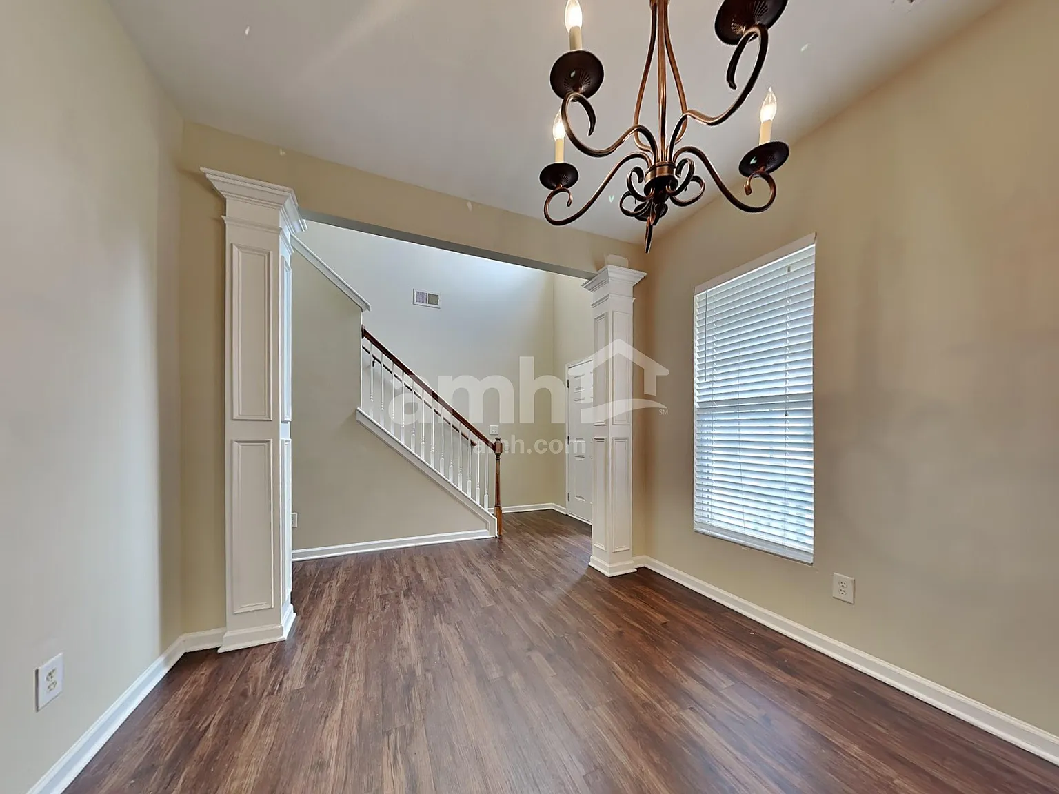 4 bed, 2.5 bath, 2132 sqft, $2,440 — Photo 4