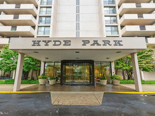 4141 N Henderson Rd APT 825, Arlington, VA 22203