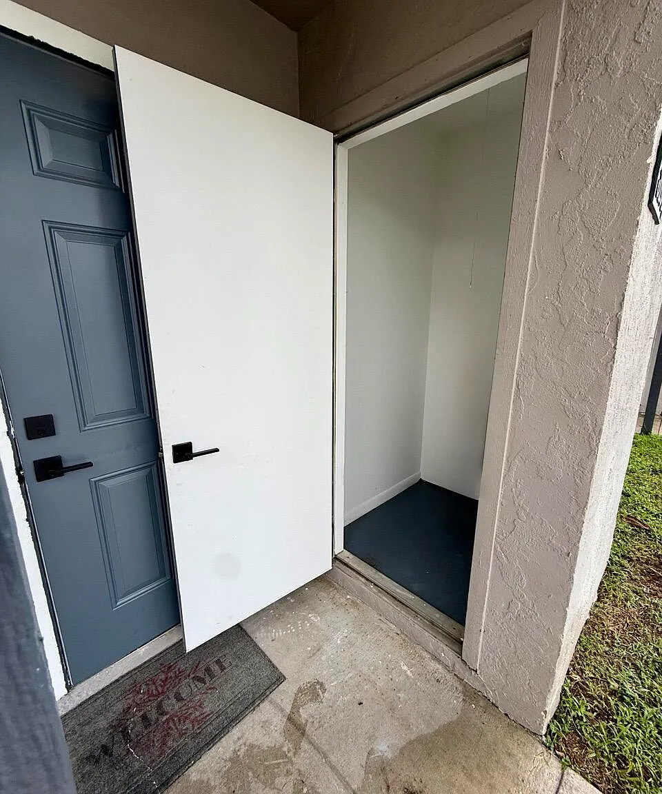 2 bed, 2.5 bath, 1242 sqft, $2,300 — Photo 4