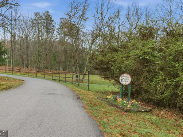 318 Wilmot Fabus Mountain Rd, Blairsville, GA 30512