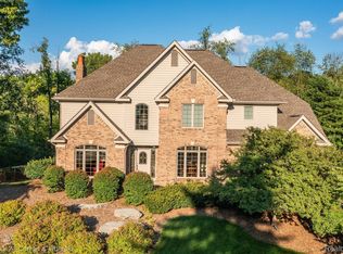 3131 Beach Lake Dr W, Milford, MI