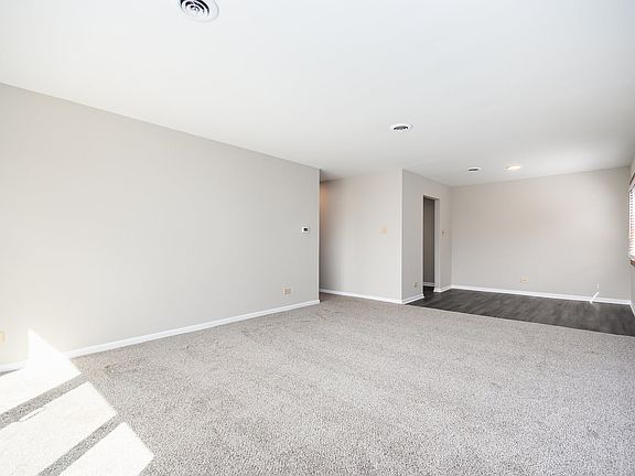 5th image of 9627 S Kedvale Ave #304