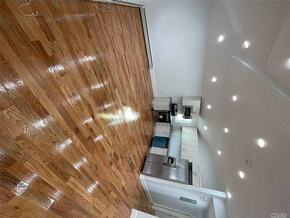 1st image of 11936 155th St #2