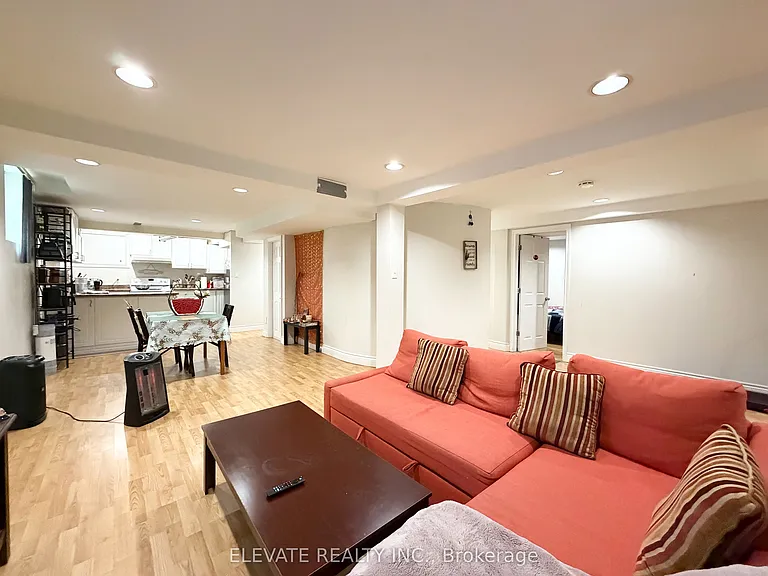 1556 Princelea Pl — Photo 4