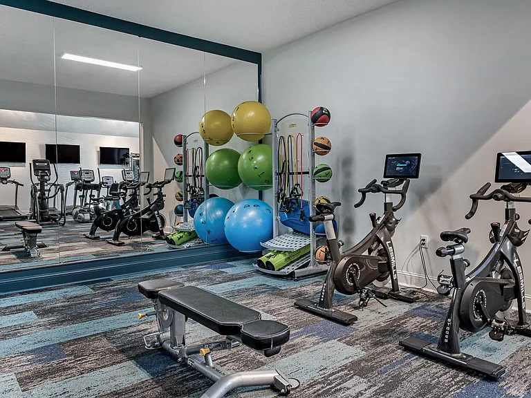 8940 Latitudes Dr — Photo 40