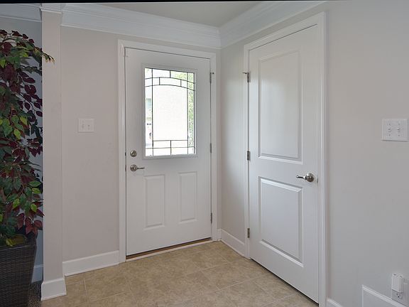 5th image of 448 Fairmont Dr