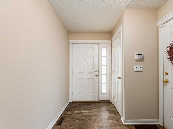 3rd image of 5989 Twin Pine Dr