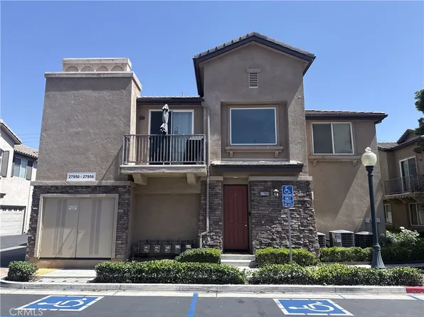 27950 Avalon Dr #50, Canyon Country, CA 91351