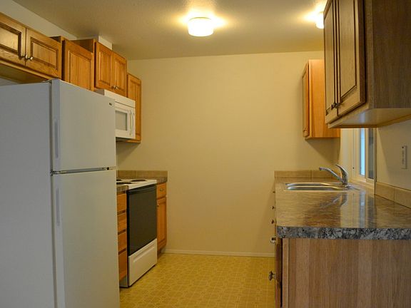 2nd image of 271 Little John Ln