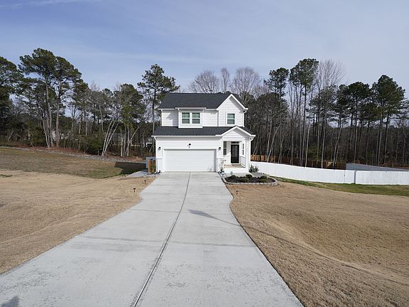 3rd image of 217 Beacon Hill Rd