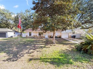 18 Pine Circle Dr, Ocala, FL 34472