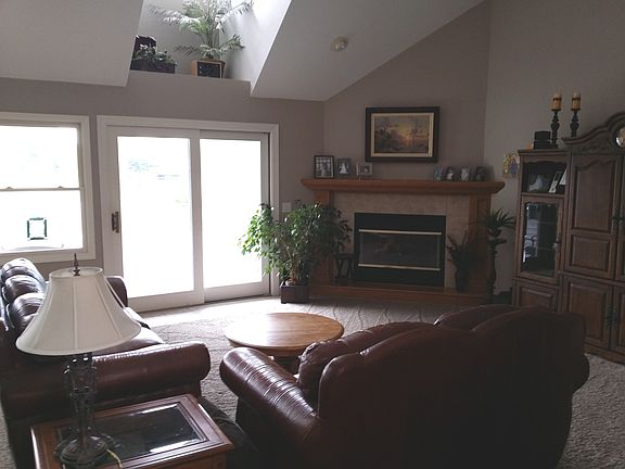 4th image of 9317 Highland Green Dr