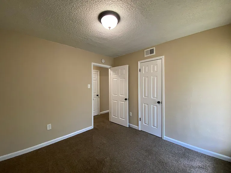 3402 Piney Woods Ave — Photo 8