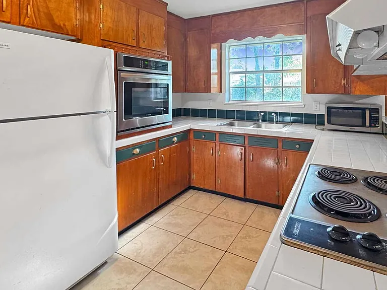 8053 Malibu Cir — Photo 7