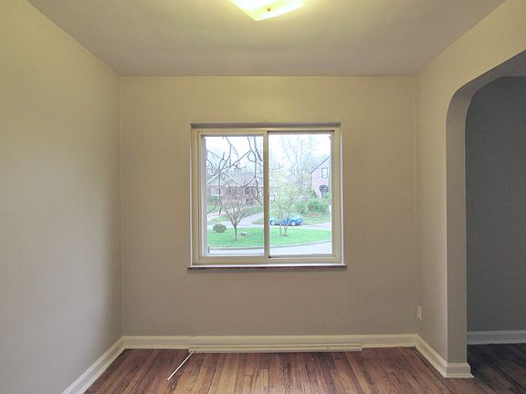 5th image of 3647 Ravenwood Ave #A