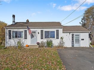 19 Wyncrest Dr, East Syracuse, NY 13057