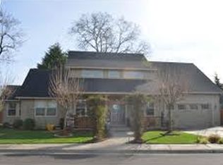 25220 Heavenly Ln, Veneta, OR 97487