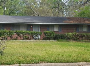 918 Picardy Ln, Lufkin, TX 75904