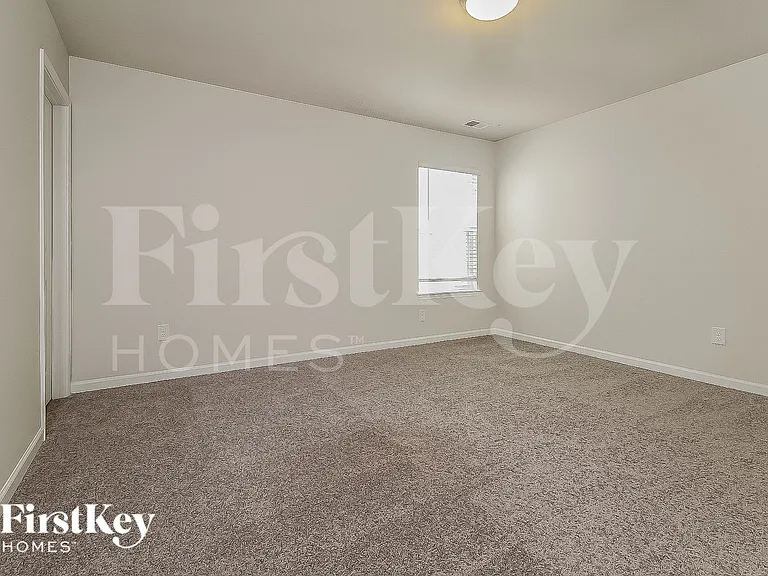 310 Ashborne Ln — Photo 9