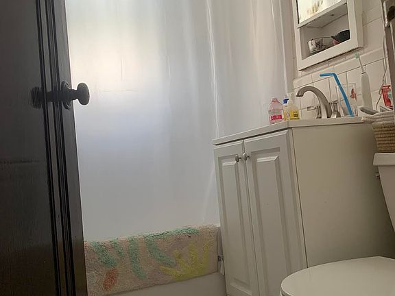 5th image of 1949 Commonwealth Ave APT 44