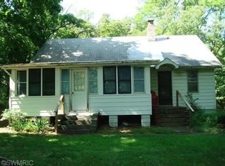 3091 W Marquette Woods Rd, Stevensville, MI 49127