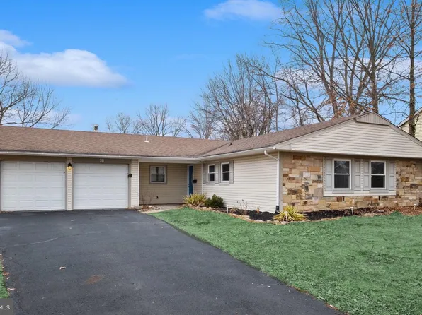 41 Eastgate Ln, Willingboro, NJ 08046