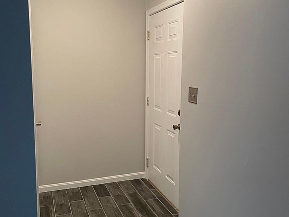3rd image of 11010 Koman Cir #198-202