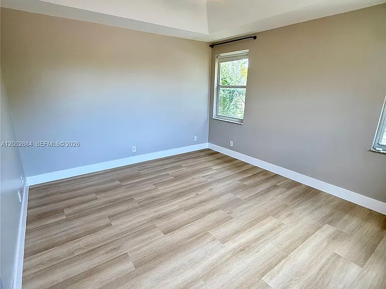 9411 NW 55th St — Photo 25