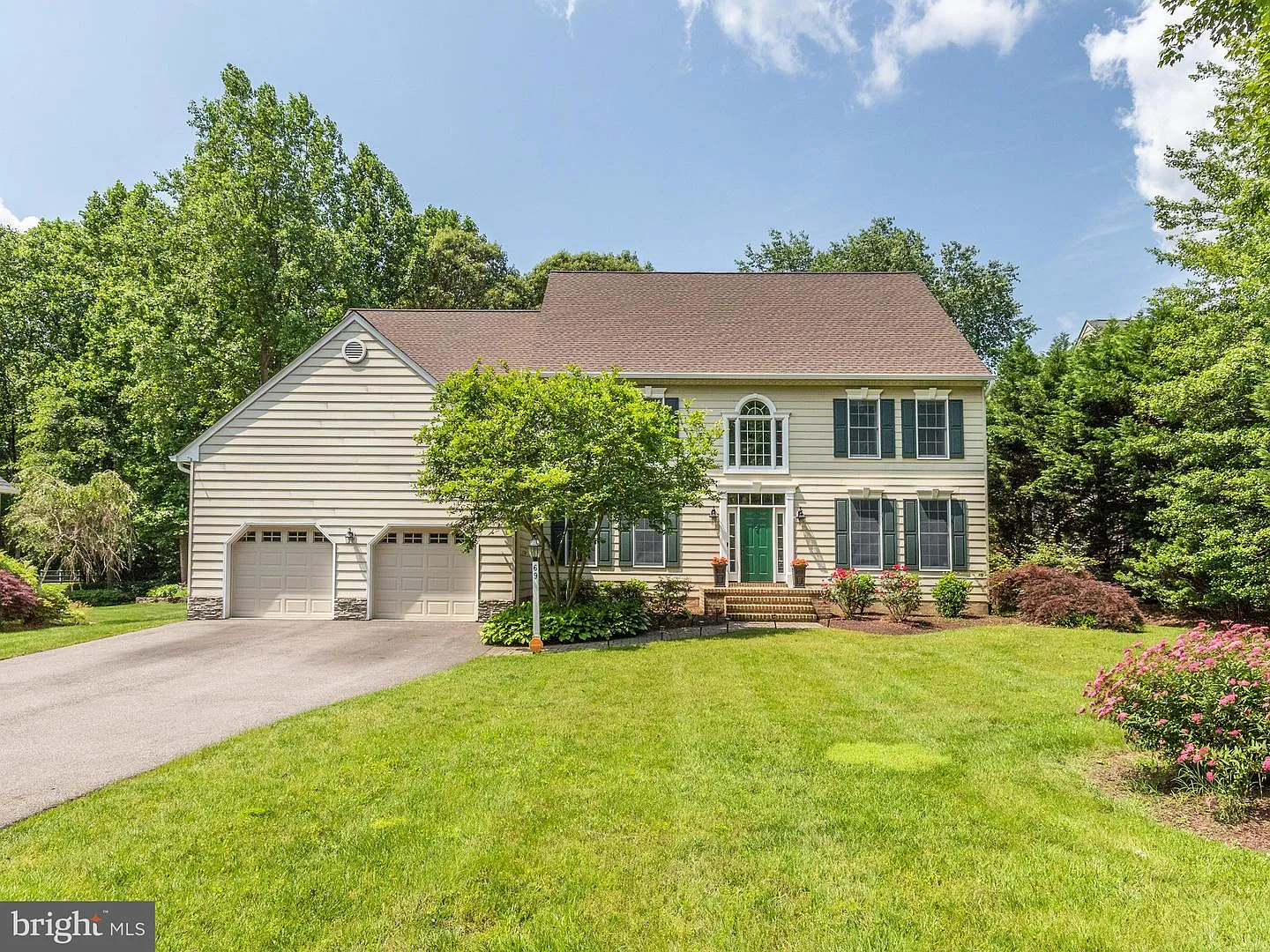 69 Simmons Ln photo 1