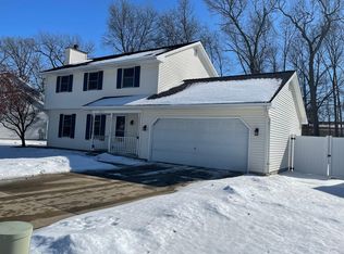 3823 Fern Hill Dr, Mishawaka, IN