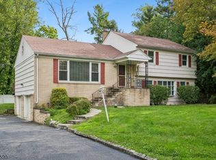 23 Turtle Rd, Morristown, NJ 07960